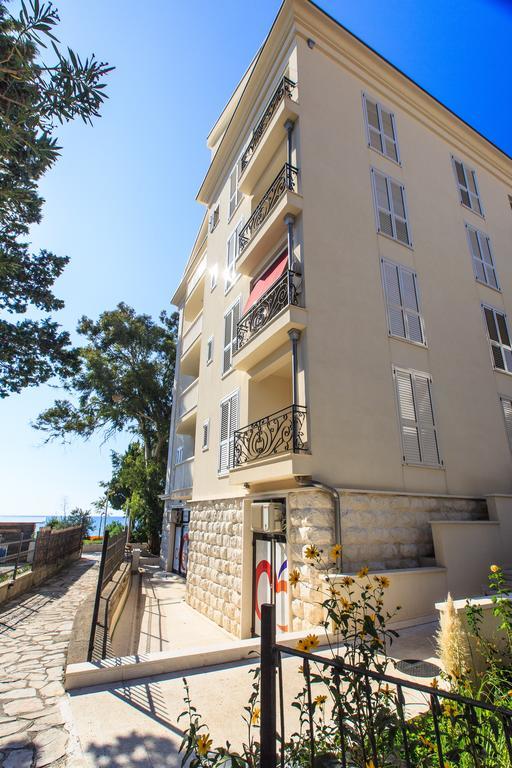 Luxbeachfront Петровац Экстерьер фото