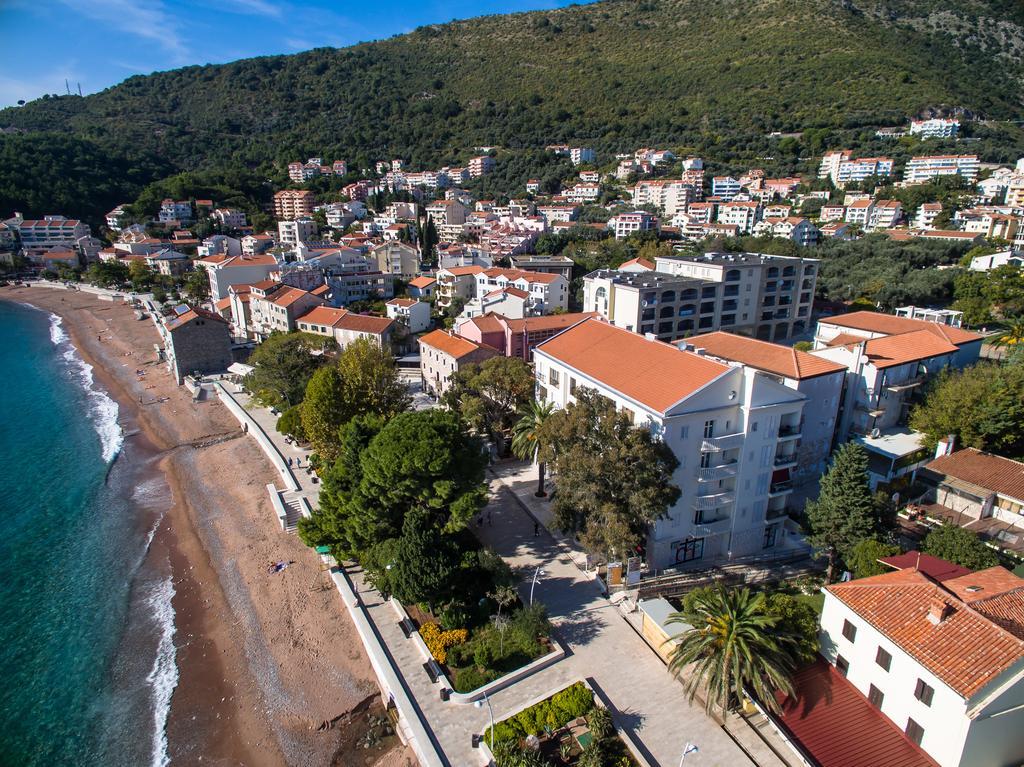 Luxbeachfront Петровац Экстерьер фото